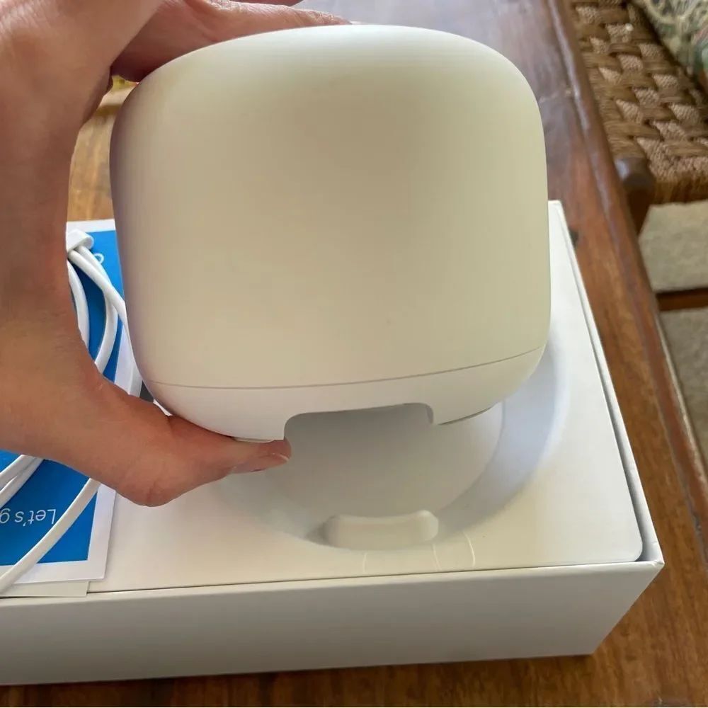 Google White Network Router with Network Cable - Picture 8 of 13